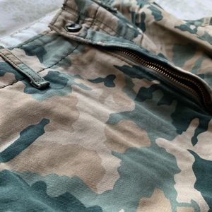 Camo pants with pockets